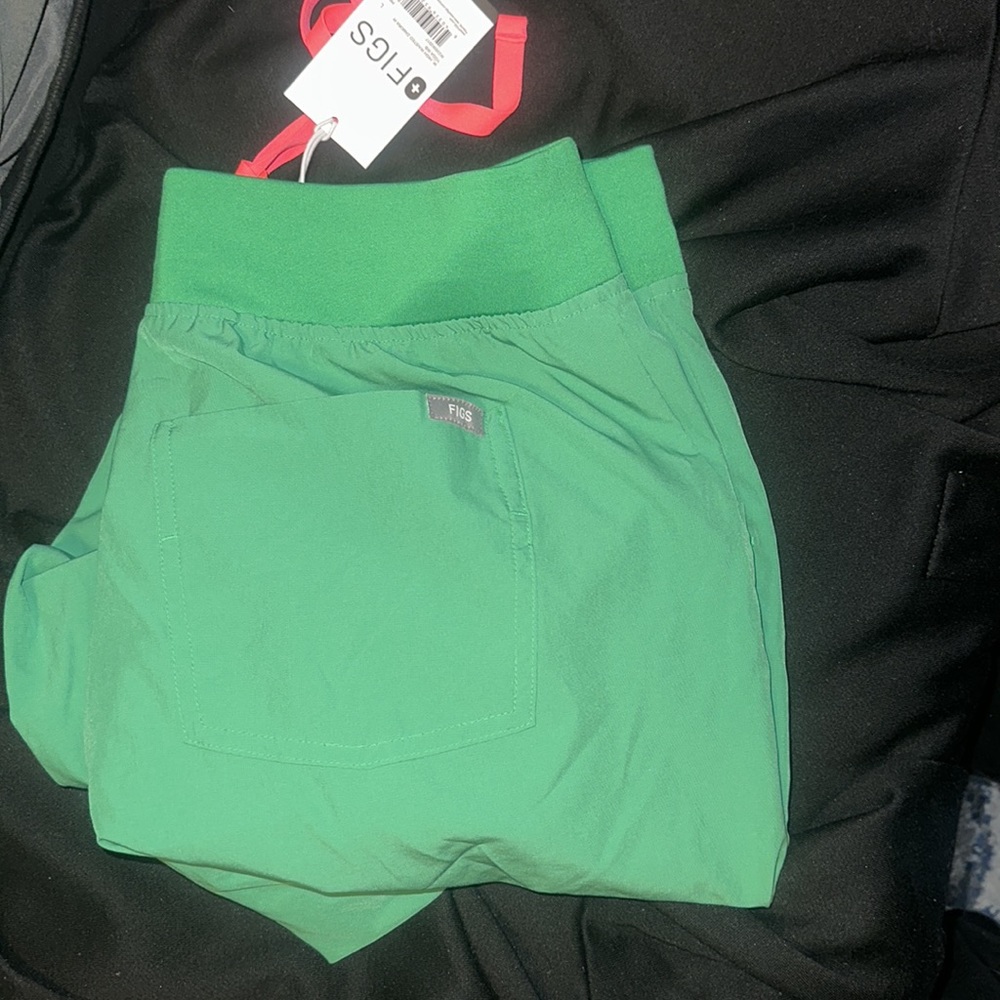 Figs scrubs